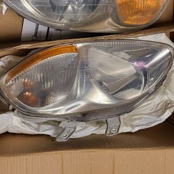 98 Honda Civic 4dr Front Head Lights