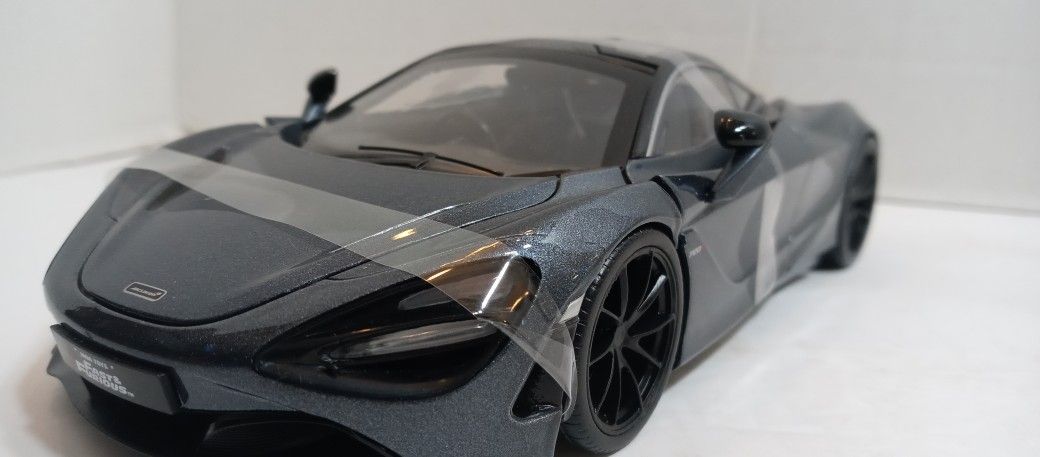 Fast & Furious - Die Cast Model 1:24 Scale - McLaren 720S -