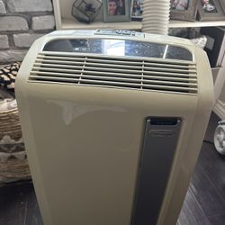 DeLonghi AC Unit