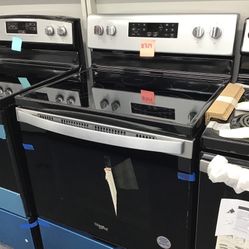 New Scratch And Dent Whirlpool 5 Burner Glass Top Stainless Steel Range. 1 Year Warranty 