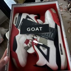Jordan Four Fire Red 10.5 TRADES 