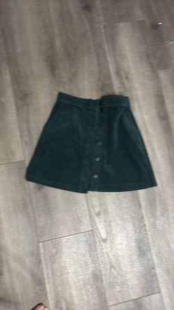 Deep green uniqlo corduroy skirt