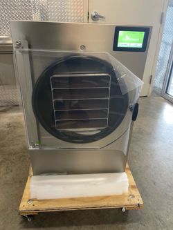 Harvest Right freeze dryer large new in box