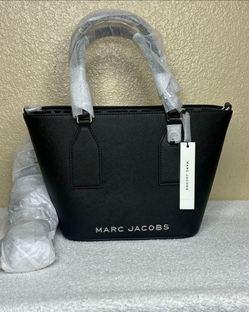 Authentic  Marc Jacob's