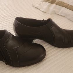 Shoe