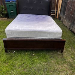 Queen Bed 🔴🔴🔴