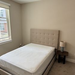 Queen bed with mattress + box (almost new)