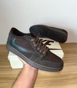 Jordan 1 Retro Low Travis Scott ‘Velvet brown’