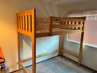 Twin loft bed