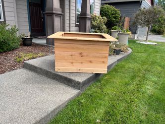 Cedar planter box
