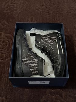 Christian Dior b23’s