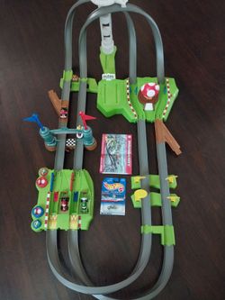 Mario Kart Track 50" inch x5 Karts Mint