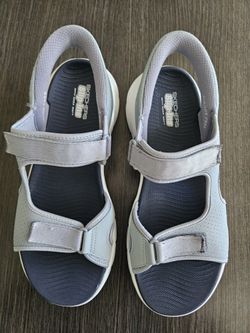 Skechers Sandals Excellent Condition