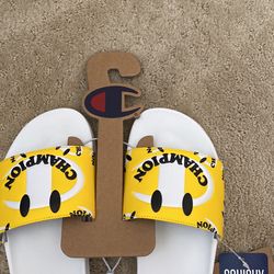 Champion Women’s Size 7