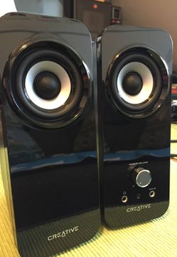 Creative Inspire T12 desktop speakers