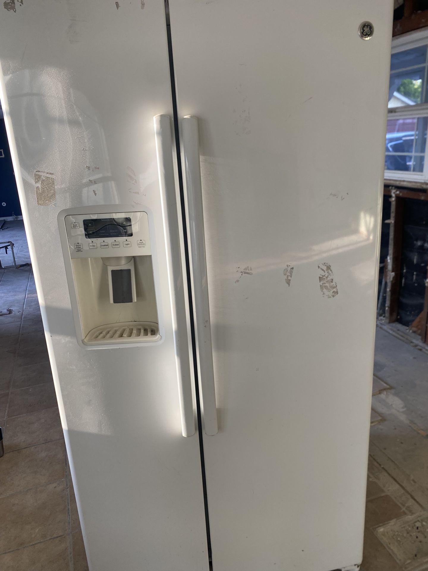 GE Refrigerator
