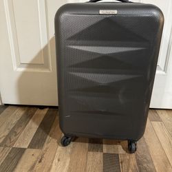 American Tourist Carry On Luggage 
