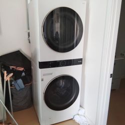LG ThinQ Washer Dryer Like New Gas Dryer 