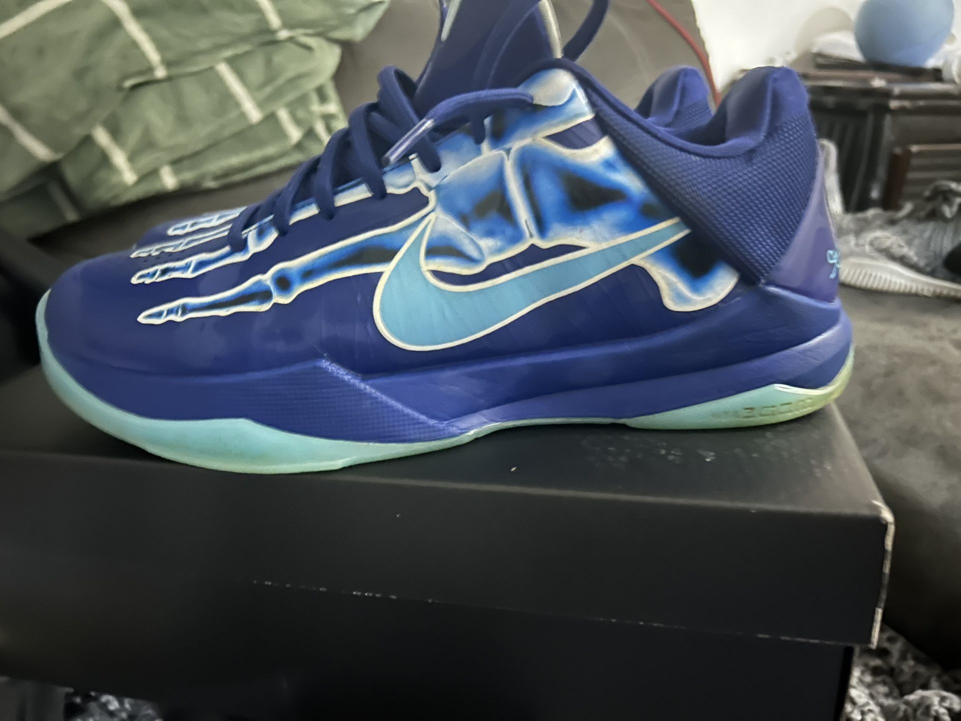 Kobe 5 Porto X-ray Blue Size 9.5
