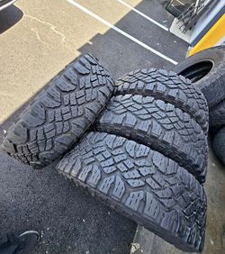 285/75/18 Goodyear Vendo un set de llantas  con 80% Vida en excelente condiciones de Vida las 4 🫡🤑
 Selling a set of 4 tires with 80% tread life rem