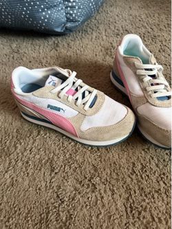Girls pumas
