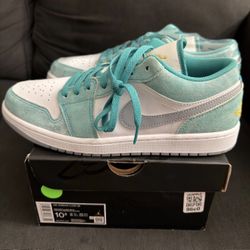 Jordan 1 Low New Emerald (Men’s 10.5)