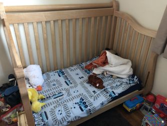 Crib/Toddler Bed