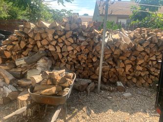 Seasoned Walnut firewood/Leña de nogal Seco