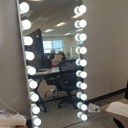 New Stand Mirror W/ Light Builbs & Bluetooth Speker $599 