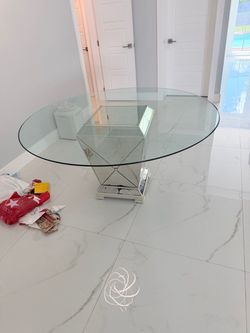 5 foot round table