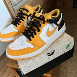 Jordan 1 Retro Low Taxi