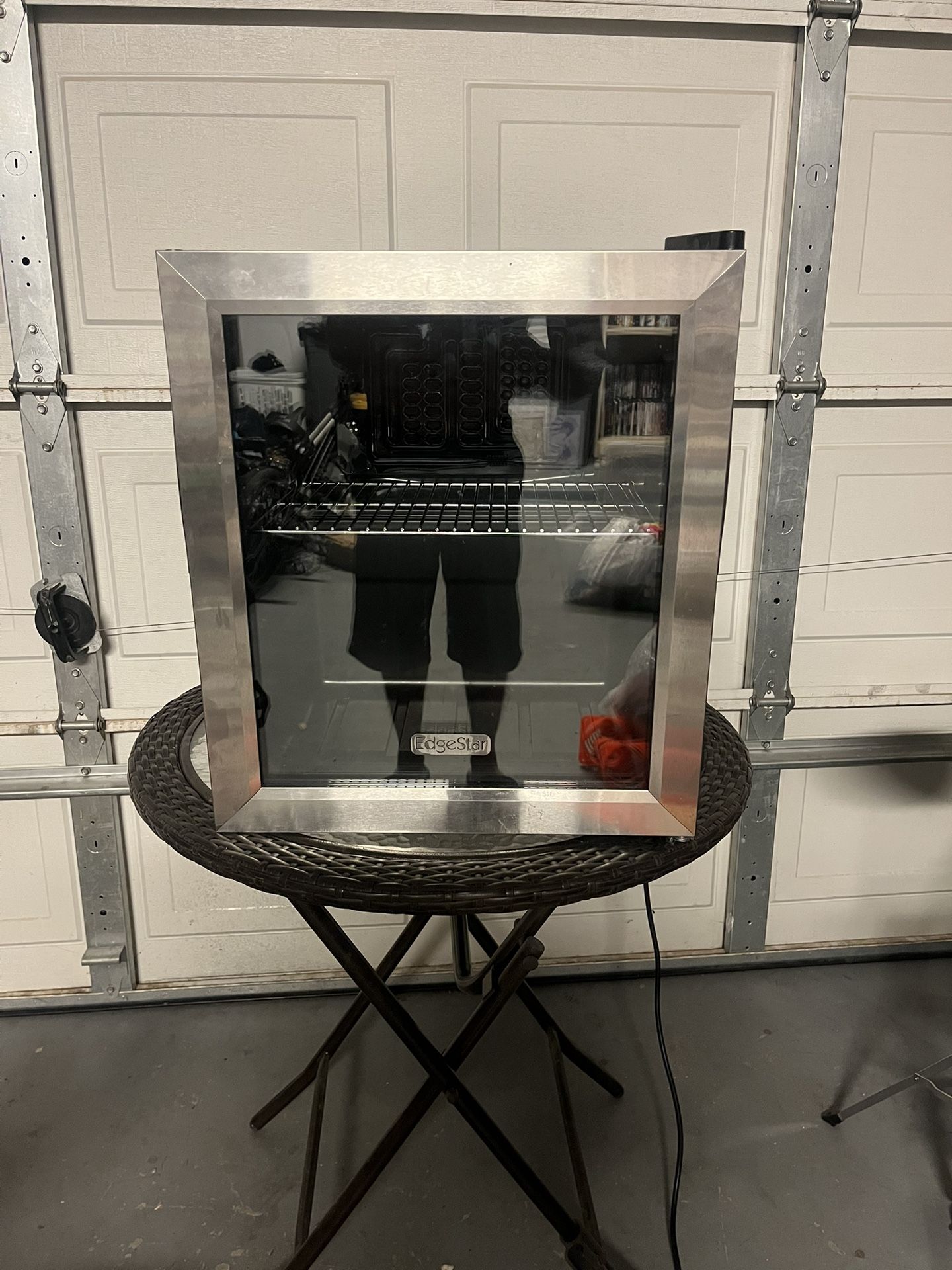 Edgestar Mini Fridge Lightly used still in great condition