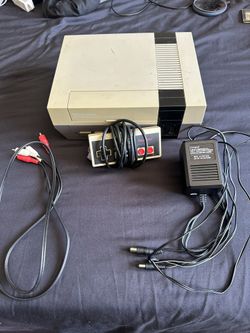 NES (Nintendo Entertainment System)