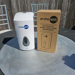 Automatic hand sanitizer dispenser