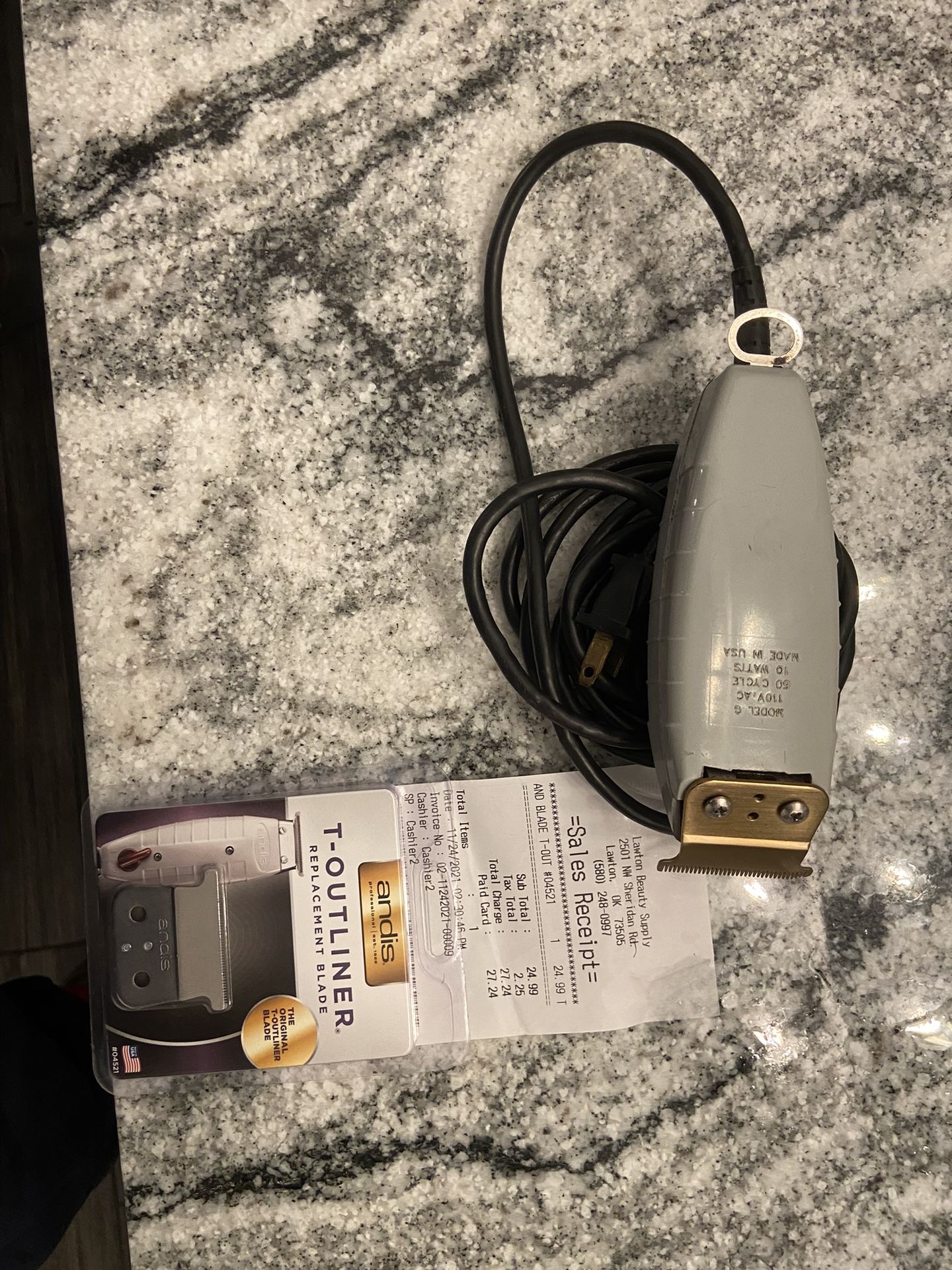 ANDIS T-OUTLINER TRIMMERS, Comes with brand new Blade