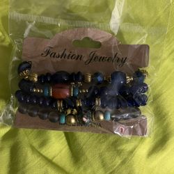 4 Peace Bracelet Set