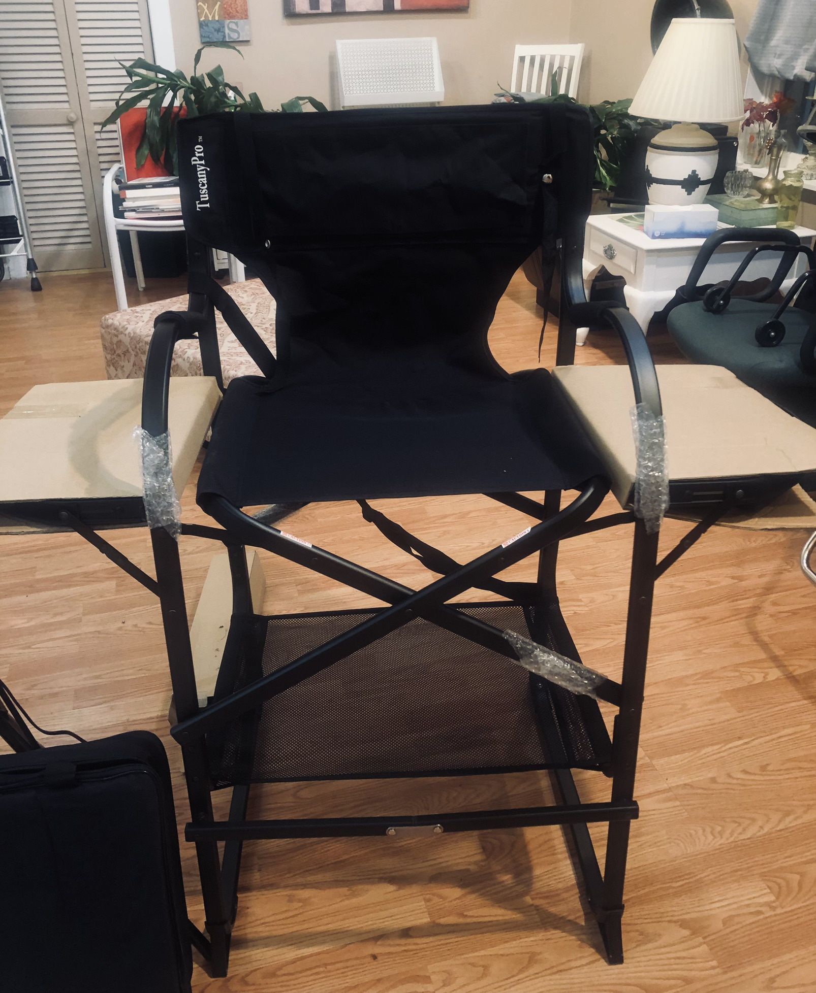 New Make Up Or Styling Chair