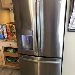 GE Fridge Good Condition