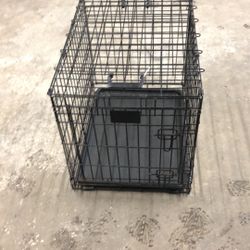 18x25x21”h Dog Cage 