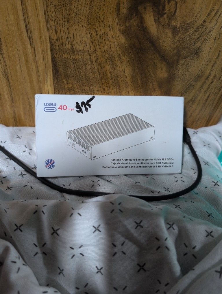 Qwiizlab USB4 SSD Enclosure