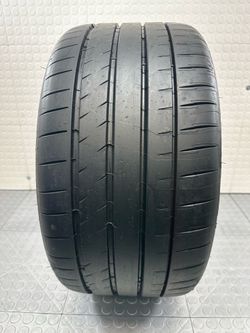 One LikeNew tire Michelin 4S 265/30/19 #1200