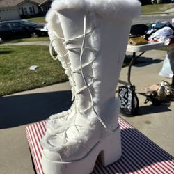 White Demonias