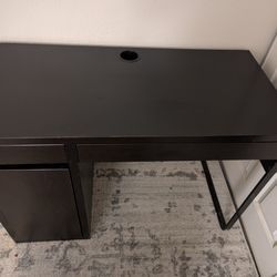 Computer Table - Sturdy Black