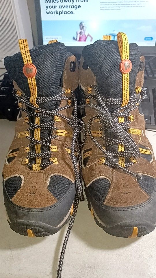 Merrell Yakota Mid Waterproof Size 12