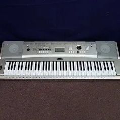 Yamaha 235 Keyboard Portable Grand Piano
