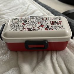 Hello Kitty Small Box With Divider And Latches 