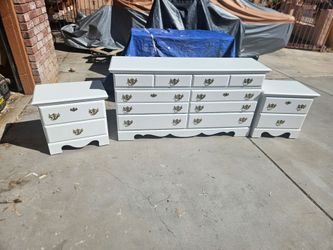 Dresser Set