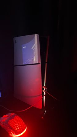 PS5 slim disc Spider-Man 2 edition (ps5 comes with everything even the desk chair keyboard and mouse and two controllers