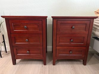 3-drawer Nightstand Set