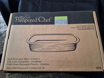 The Pampered Chef  small rectangle  baker